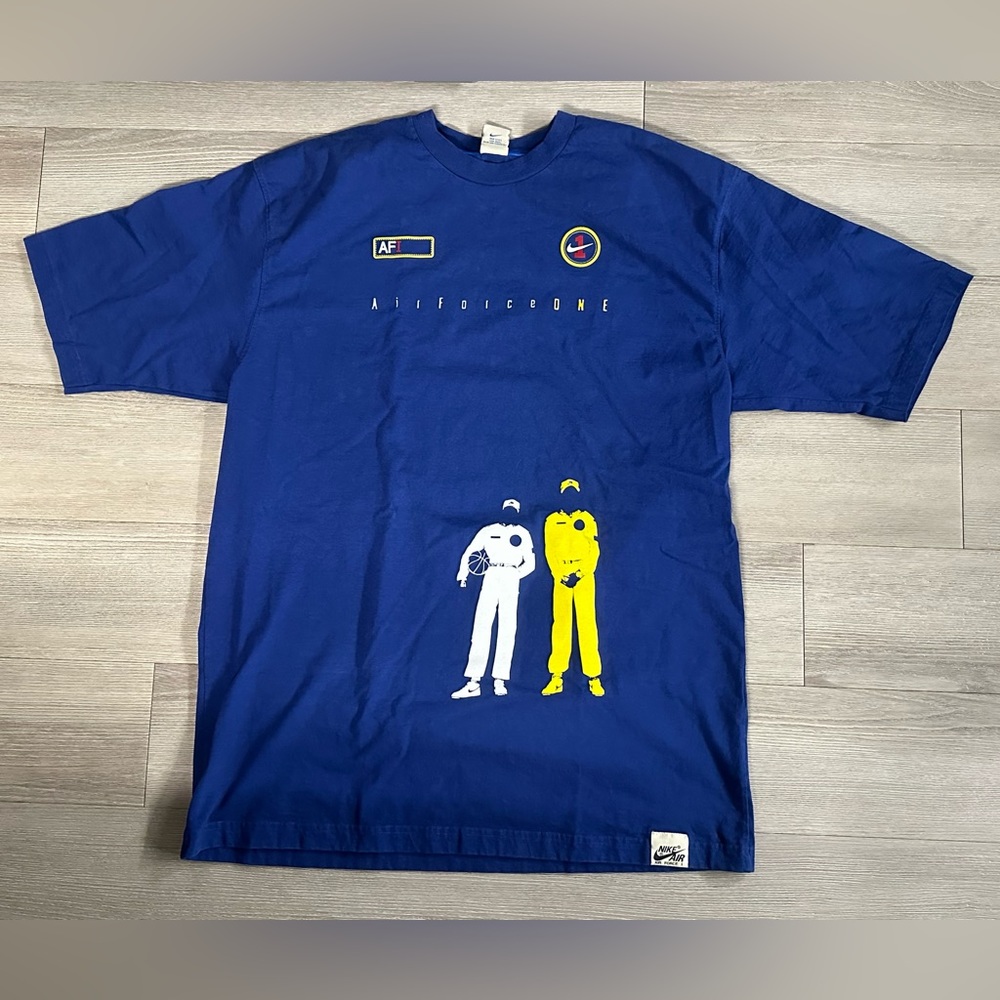 Nike Air Force One XL blue tshirt.